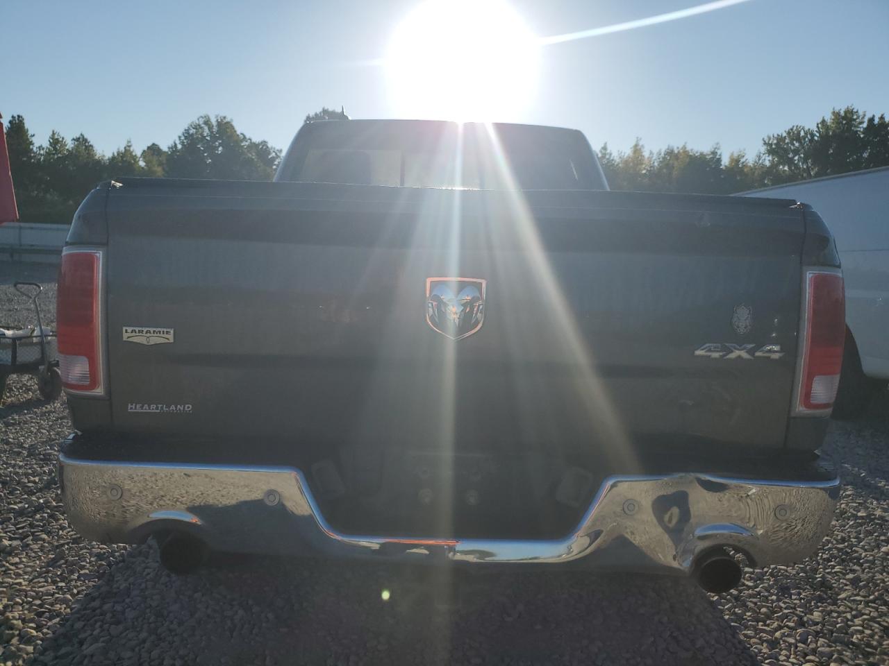 2015 Ram 1500 Laramie VIN: 1C6RR7NT5FS606360 Lot: 70558325