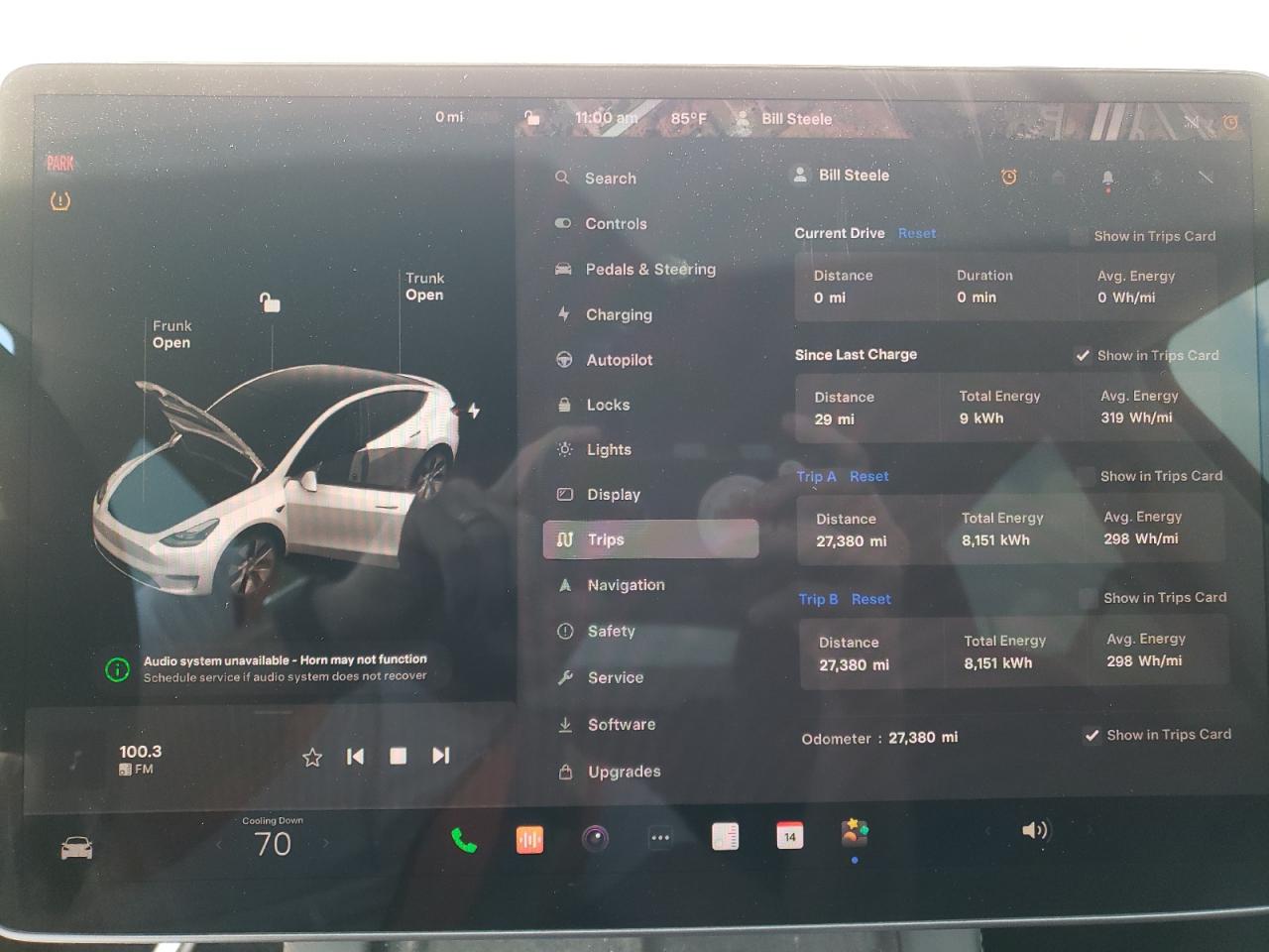 2023 Tesla Model Y VIN: 7SAYGDEE7PF694677 Lot: 67743655