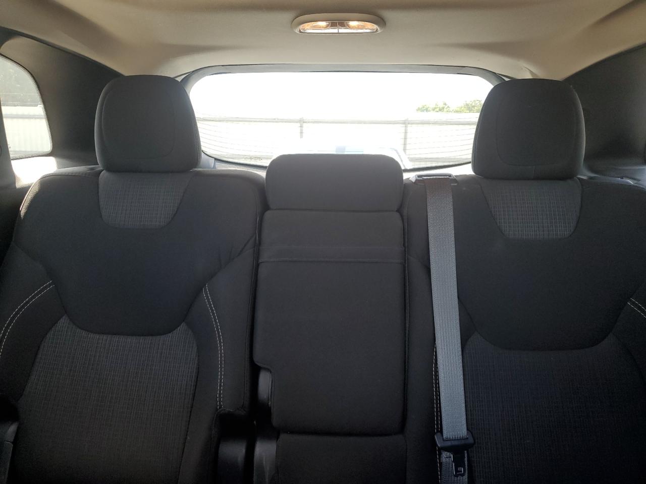 2015 Jeep Cherokee Latitude VIN: 1C4PJMCS3FW552405 Lot: 69652355