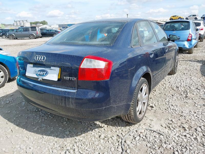2004 AUDI A4 