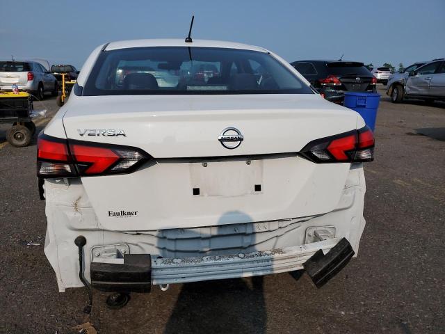  NISSAN VERSA 2022 Biały