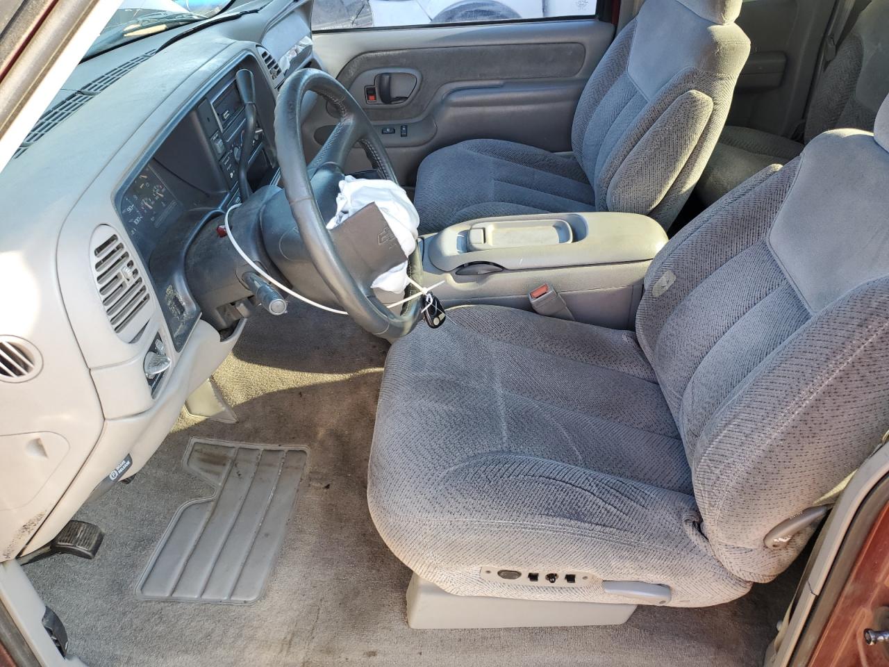 1998 Chevrolet Gmt-400 K1500 VIN: 1GCEK19R8WR108930 Lot: 69475335