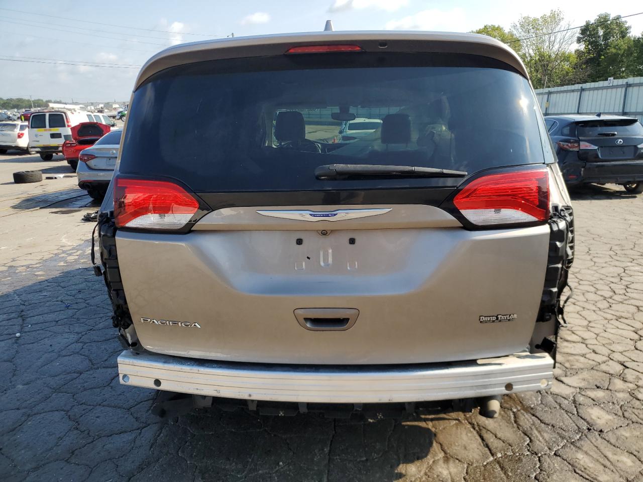 2018 Chrysler Pacifica Touring L Plus VIN: 2C4RC1EGXJR234552 Lot: 68218855