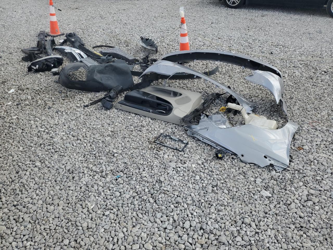 2018 Dodge Grand Caravan Sxt VIN: 2C4RDGCG9JR215414 Lot: 71731655