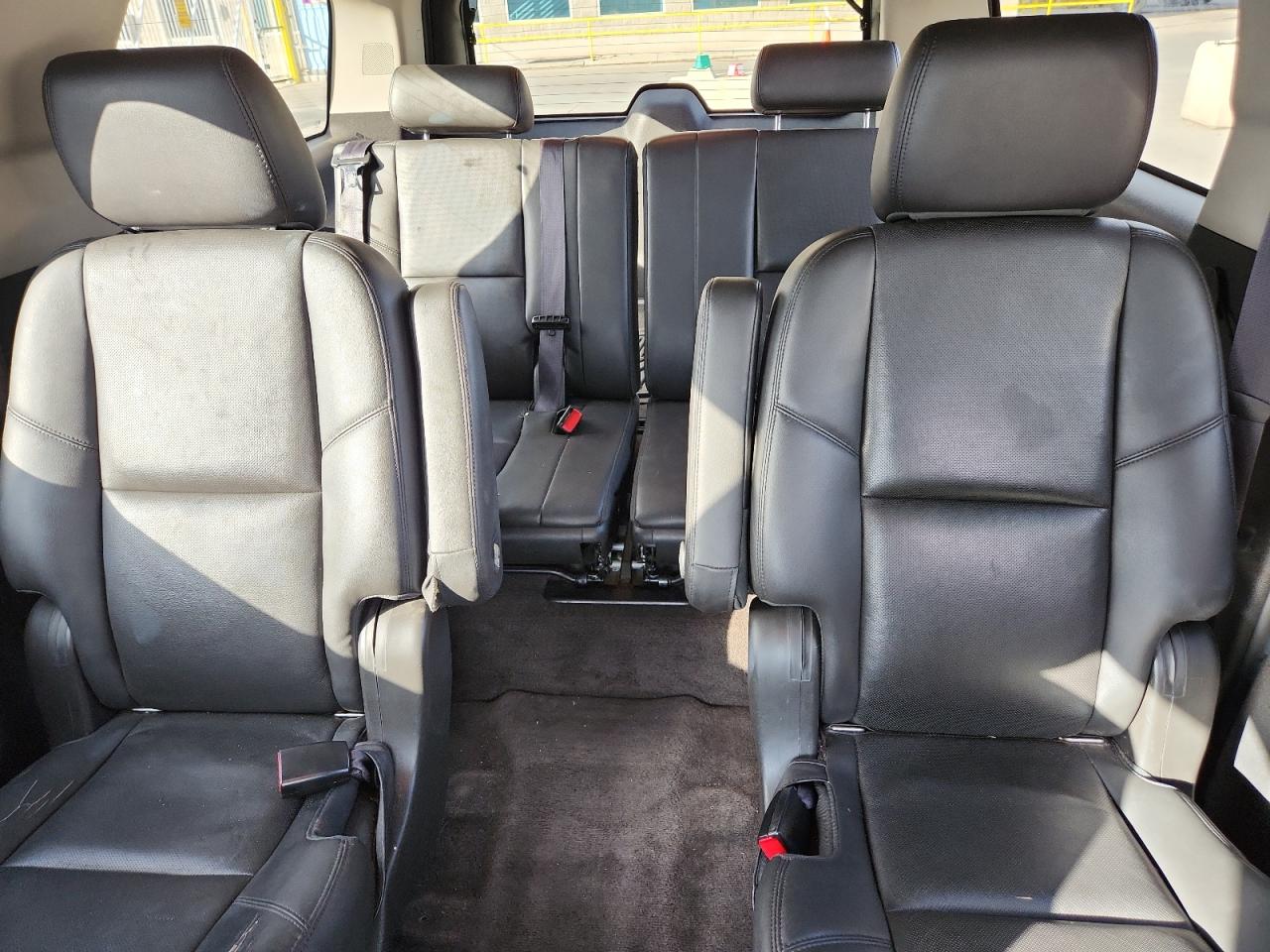 2014 GMC Yukon Xl Denali VIN: 1GKS2MEF0ER184631 Lot: 70229705