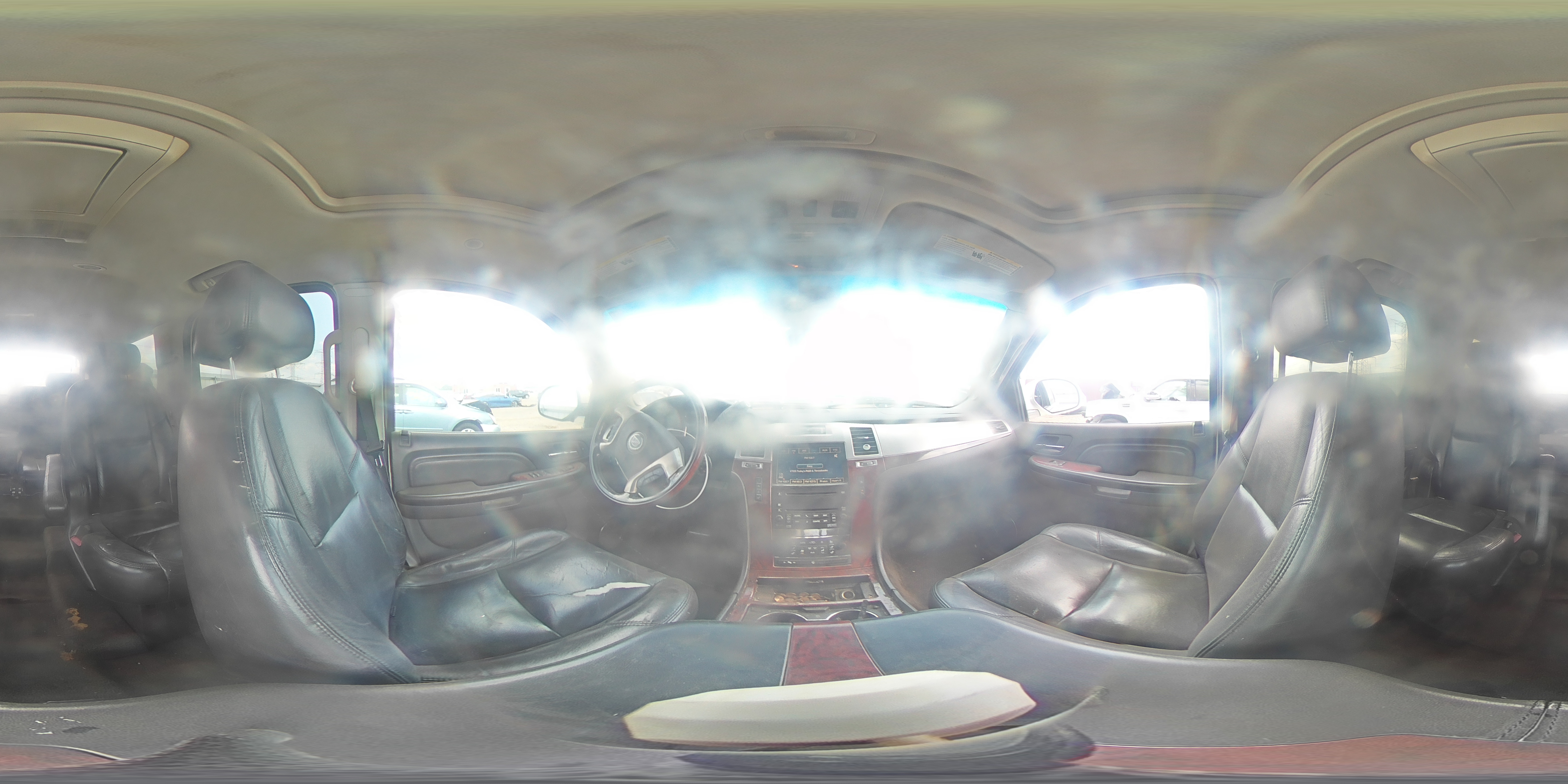 2007 Cadillac Escalade Luxury VIN: 1GYFK638X7R235059 Lot: 68639495