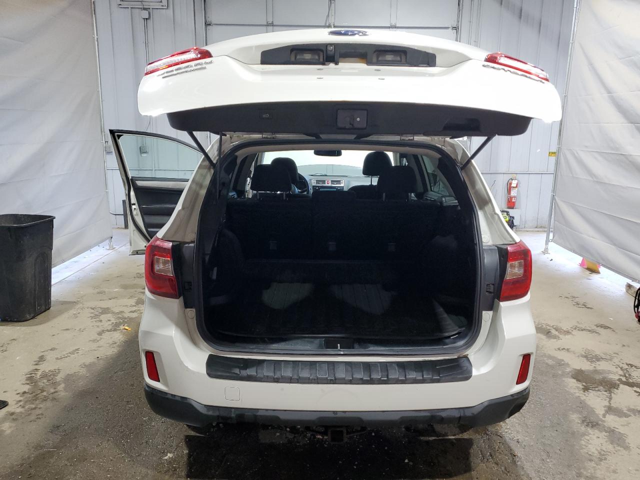 2015 Subaru Outback 2.5I Premium VIN: 4S4BSBEC2F3239134 Lot: 69772705