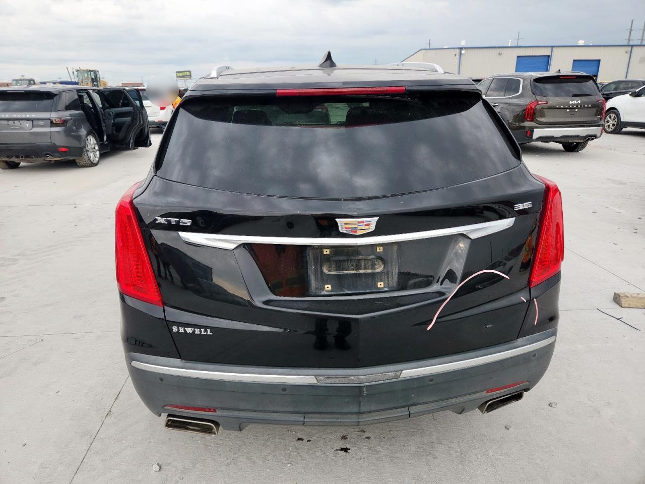 2017 Cadillac Xt5 Luxury VIN: 1GYKNBRS0HZ108646 Lot: 68435075
