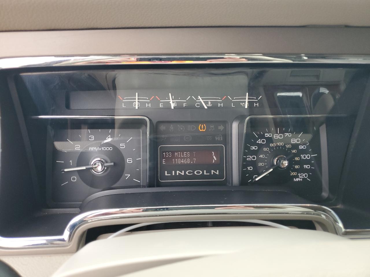 2011 Lincoln Navigator VIN: 5LMJJ2J53BEJ09008 Lot: 70502725