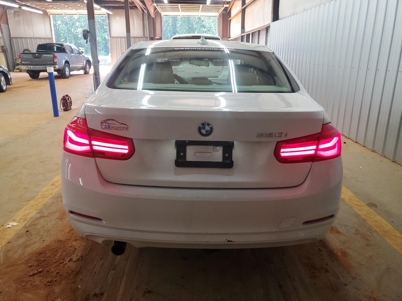 2016 BMW 320 I VIN: WBA8A9C59GK619056 Lot: 70267385