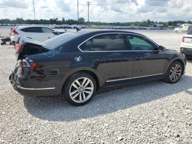  VOLKSWAGEN PASSAT 2017 Черный