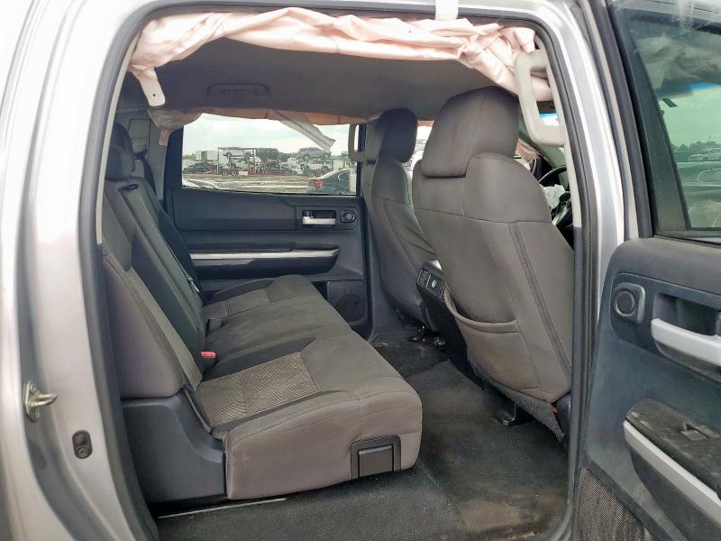 2016 TOYOTA TUNDRA CREWMAX SR5  