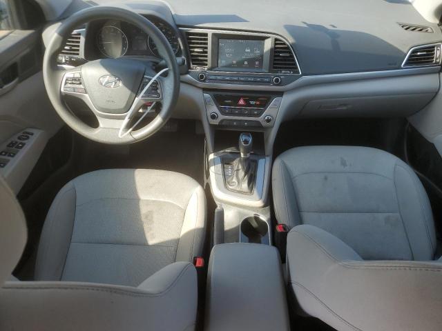 Sedans HYUNDAI ELANTRA 2017 Srebrny