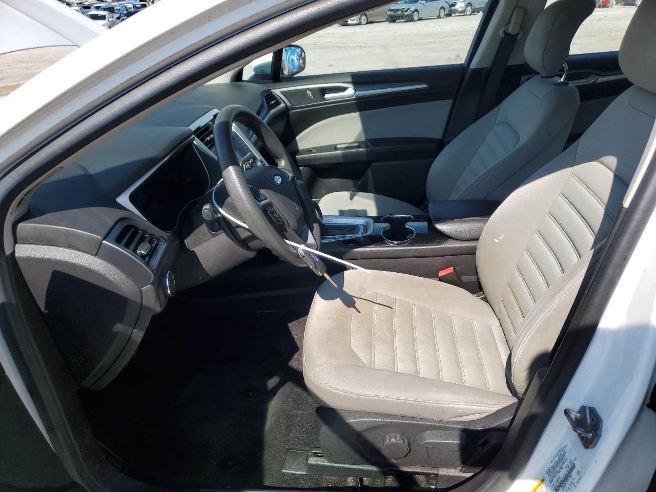 2015 Ford Fusion S VIN: 3FA6P0G70FR119836 Lot: 67228375