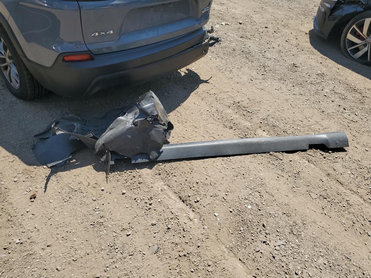 2020 Jeep Cherokee Latitude Plus VIN: 1C4PJMLB1LD573437 Lot: 67901875