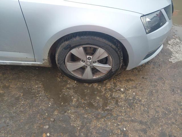 2019 SKODA OCTAVIA SE