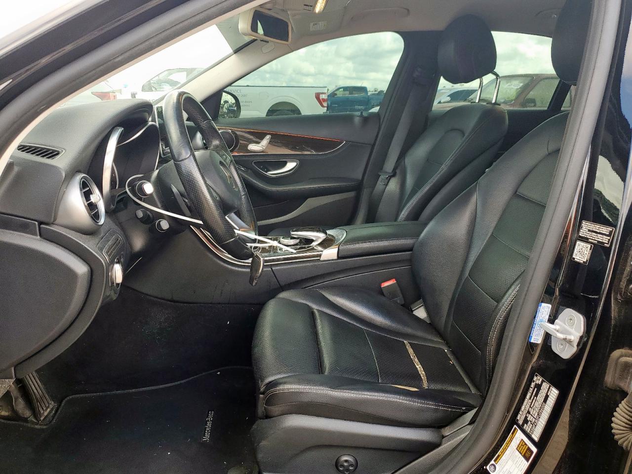 2015 Mercedes-Benz C 300 VIN: 55SWF4JB2FU056000 Lot: 68462335