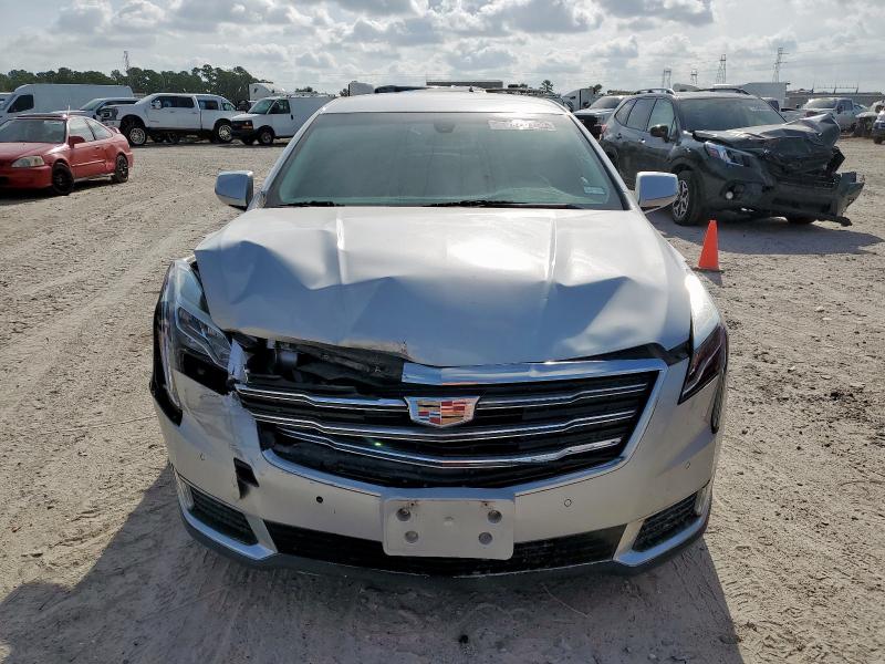  CADILLAC XTS 2018 Серебристый