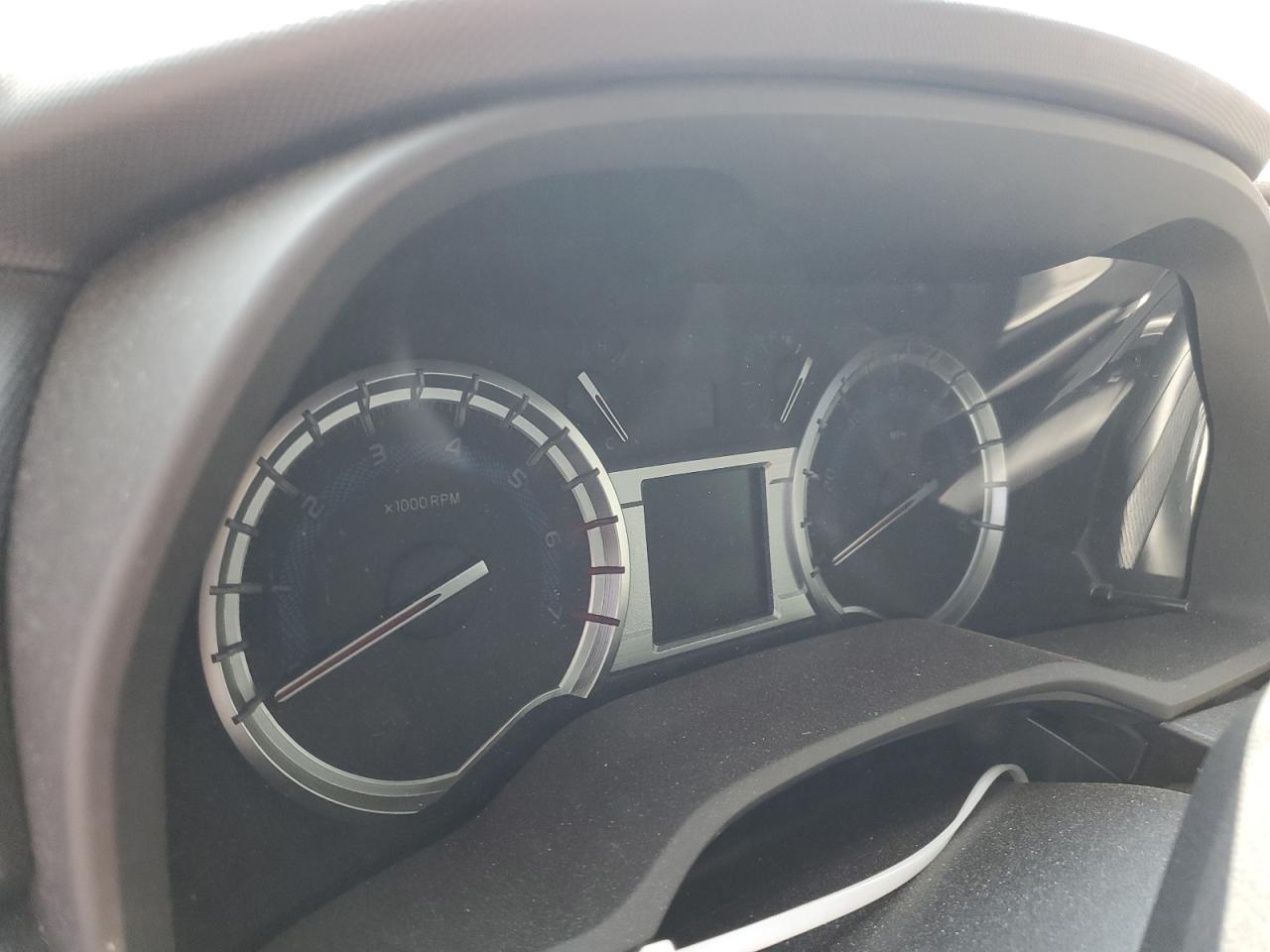 2019 Toyota 4Runner Sr5/Sr5 Premium VIN: JTEBU5JR9K5667593 Lot: 68695445