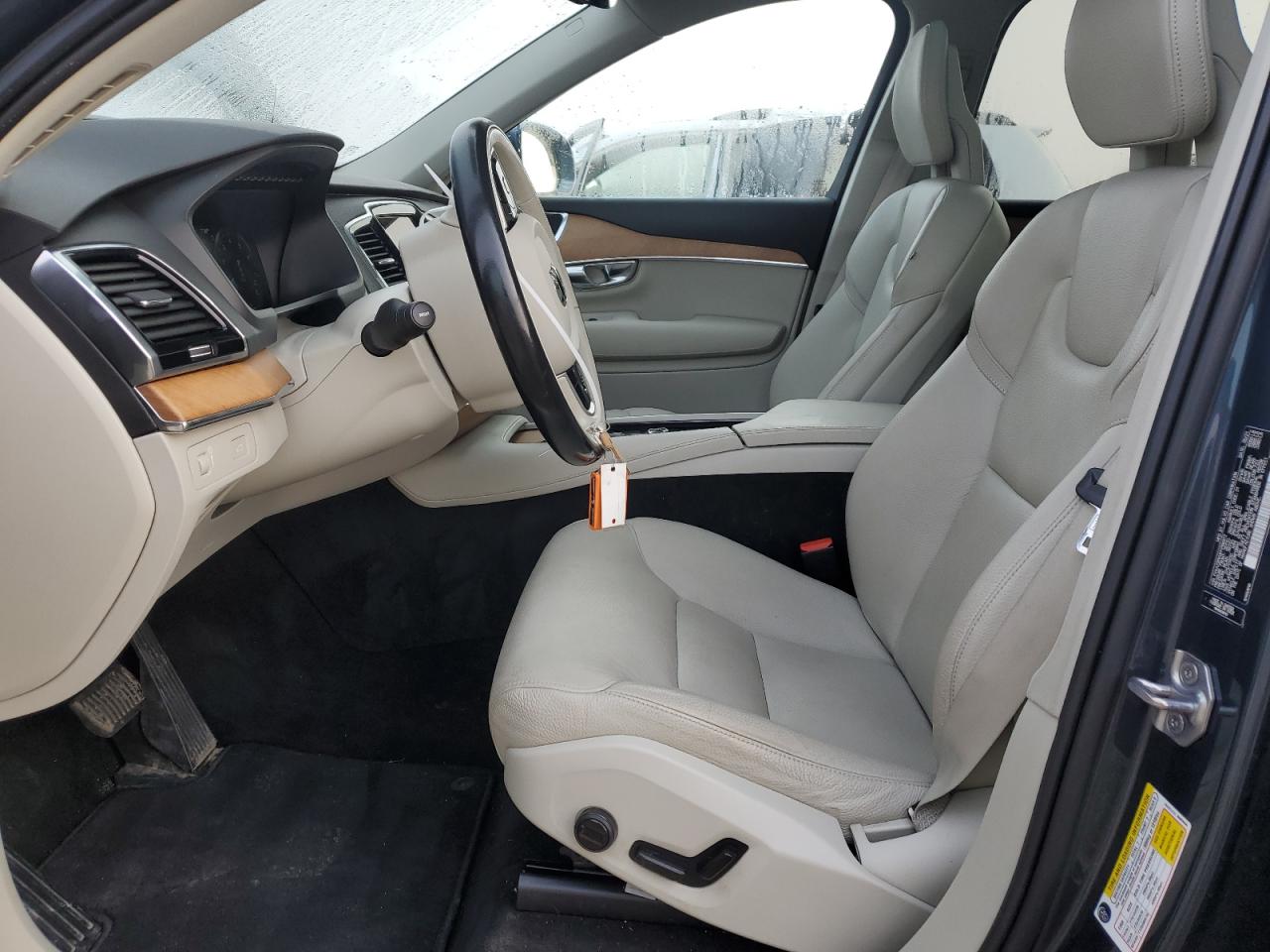 2021 Volvo Xc90 T6 Momentum VIN: YV4A22PK0M1766972 Lot: 70051265