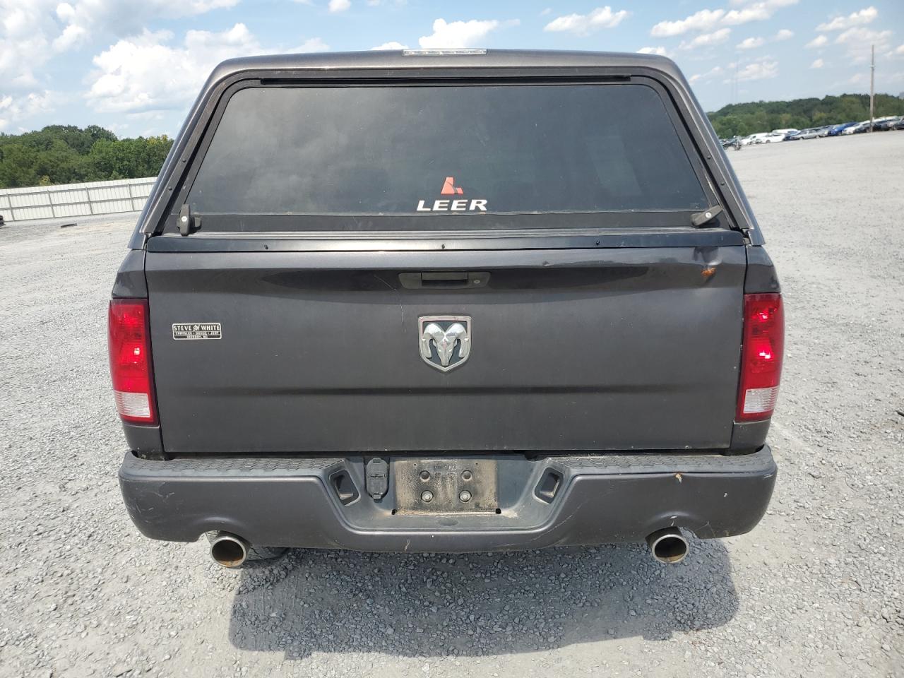 2015 Ram 1500 St VIN: 3C6JR6ATXFG698733 Lot: 70468405