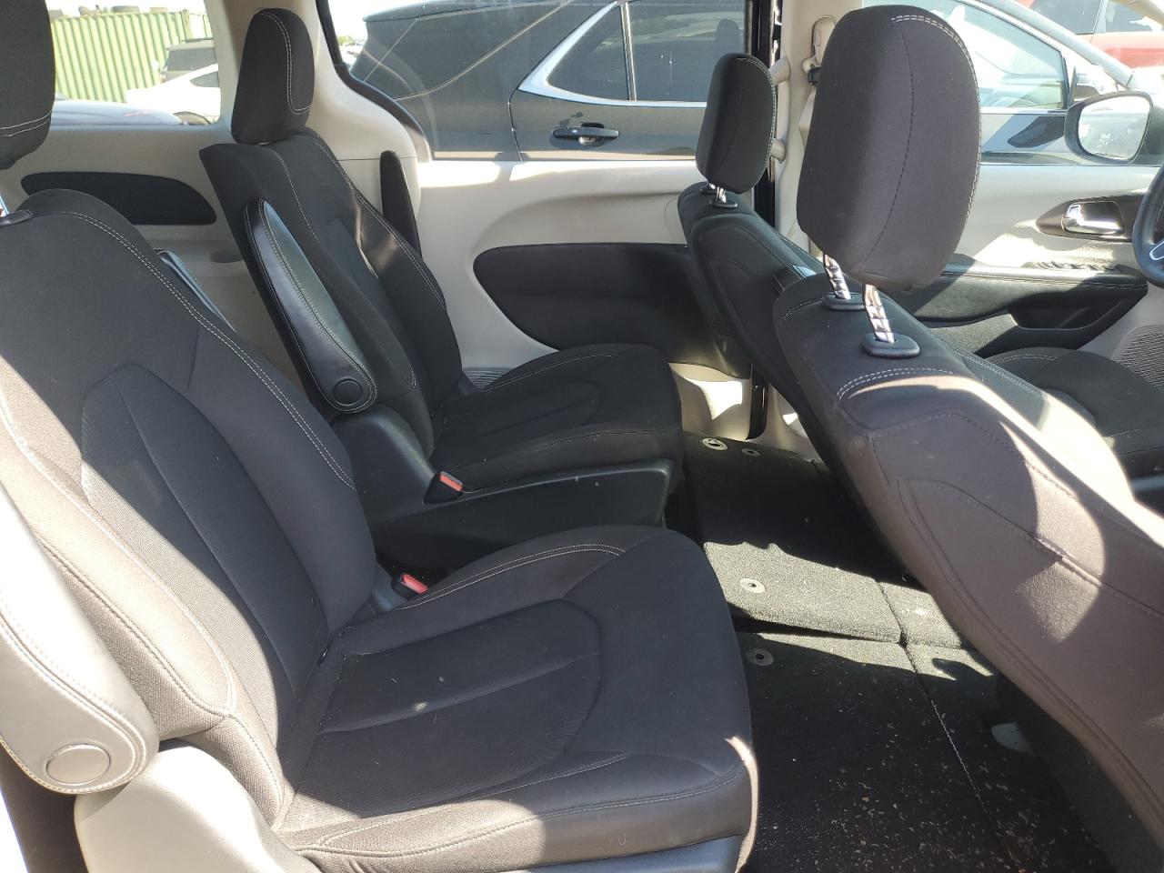 2020 Chrysler Voyager Lx VIN: 2C4RC1CG3LR141751 Lot: 70222215