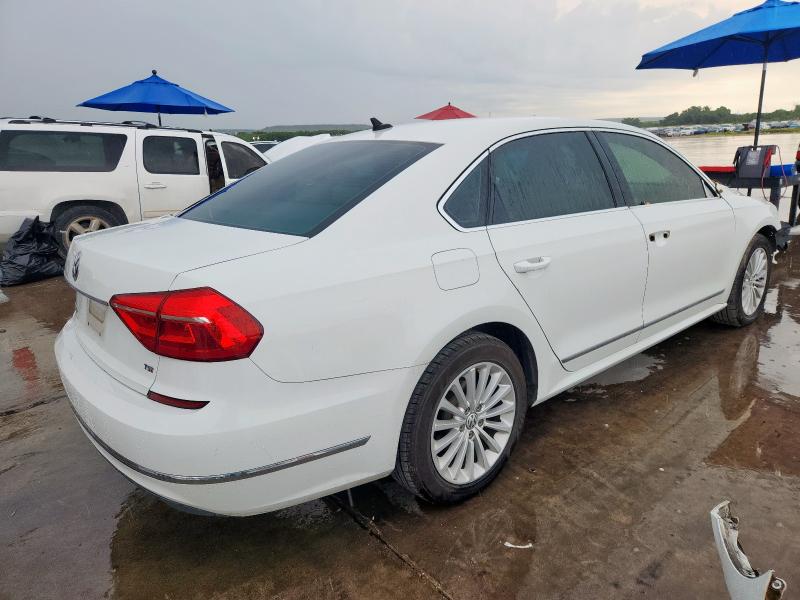  VOLKSWAGEN PASSAT 2016 White