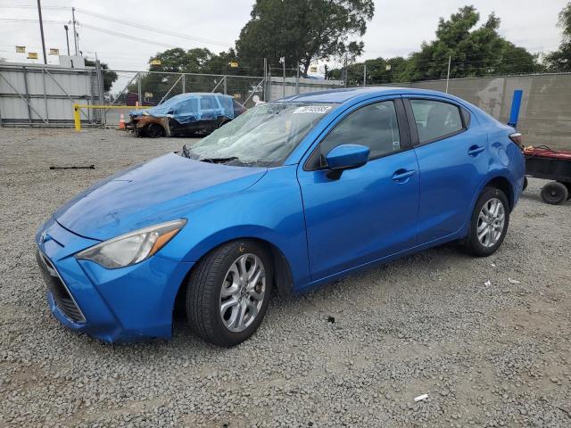 TOYOTA YARIS 2018 Blue