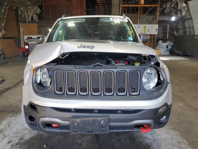  JEEP RENEGADE 2018 Srebrny