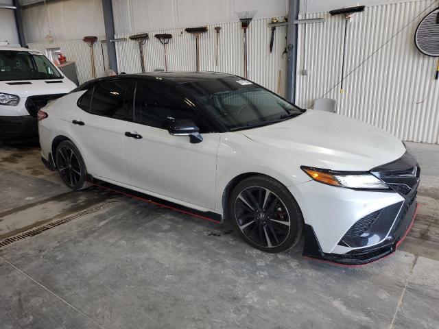  TOYOTA CAMRY 2018 White