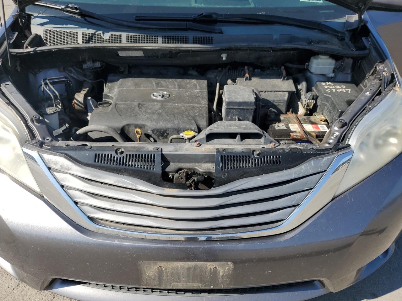 2011 Toyota Sienna Xle VIN: 5TDDK3DC6BS015250 Lot: 68763765