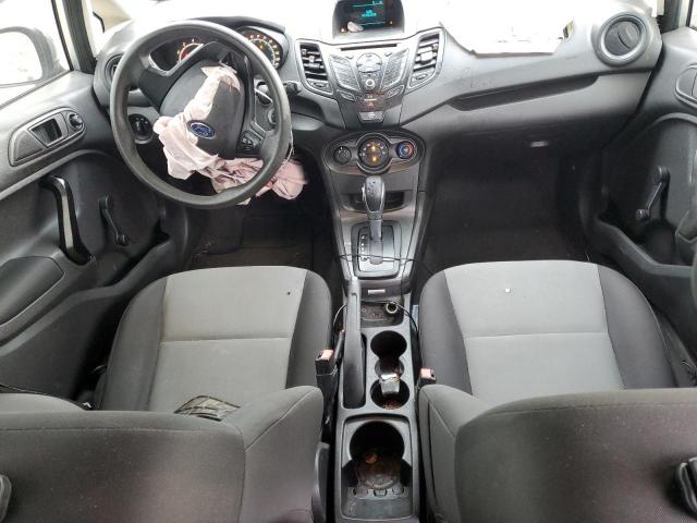  FORD FIESTA 2016 Серебристый