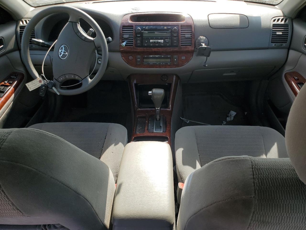 2005 Toyota Camry Le VIN: 4T1BE30K25U037477 Lot: 69819485