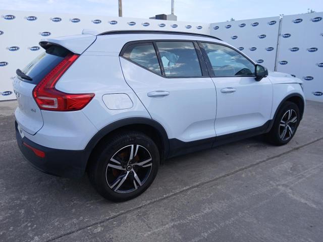 2023 VOLVO XC40 + B3 MHEV AUTO 