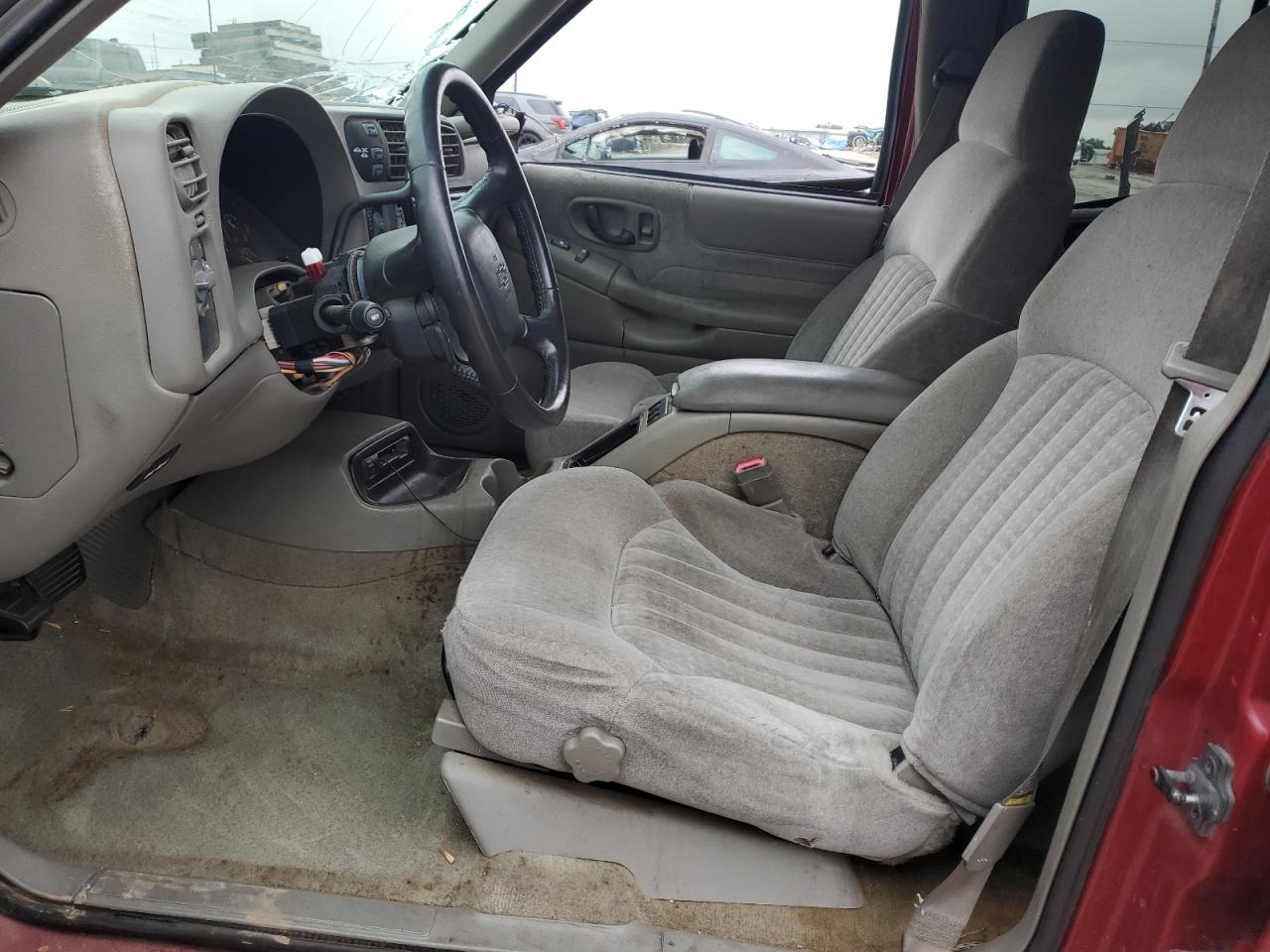 2002 Chevrolet Blazer VIN: 1GNDT13W62K148201 Lot: 69843195