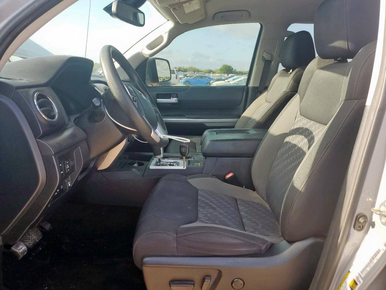 2019 Toyota Tundra Crewmax Sr5 VIN: 5TFDW5F16KX870245 Lot: 68212385