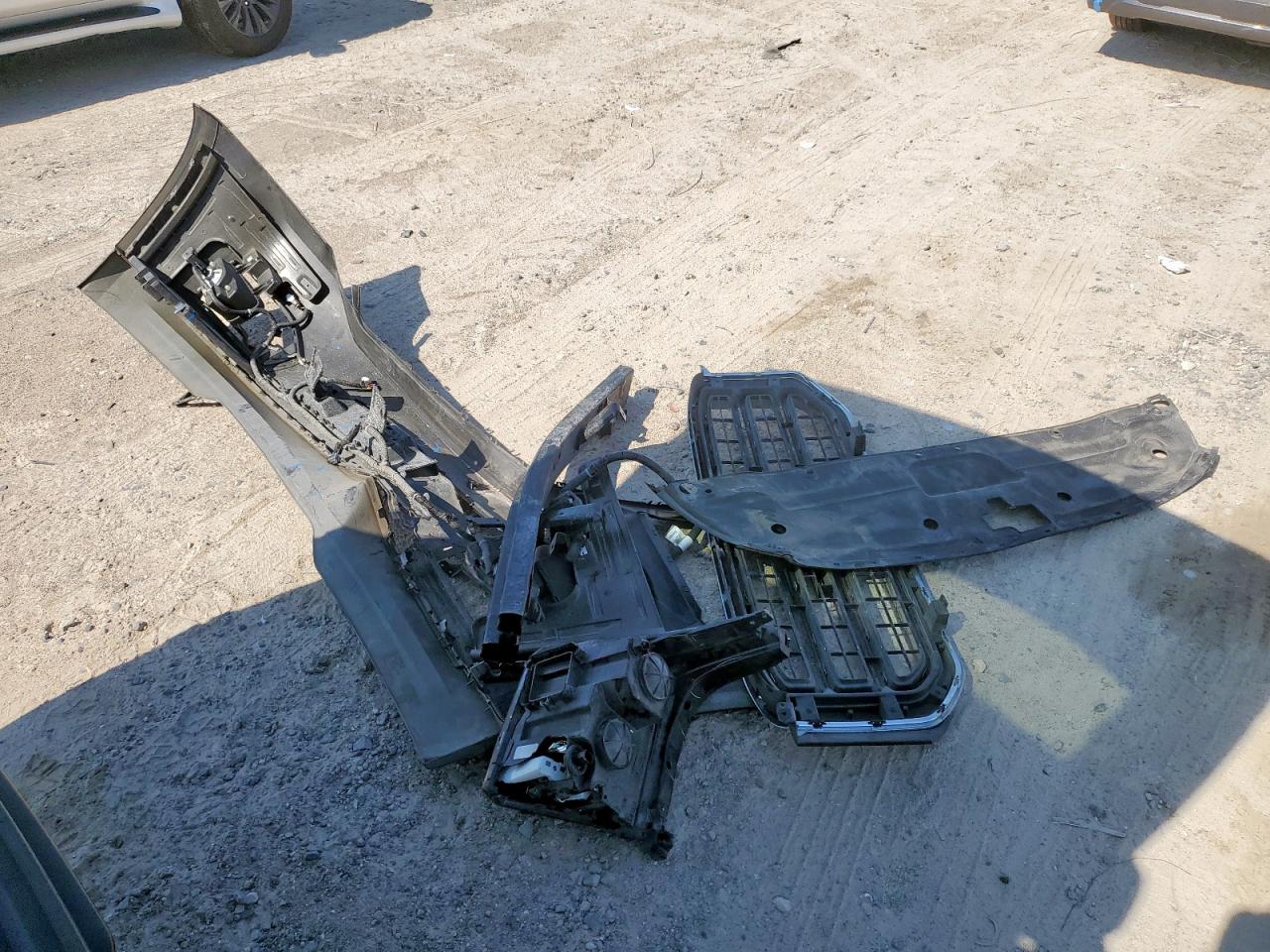 2016 GMC Yukon Xl C1500 Slt VIN: 1GKS1GKC2GR372309 Lot: 66678295