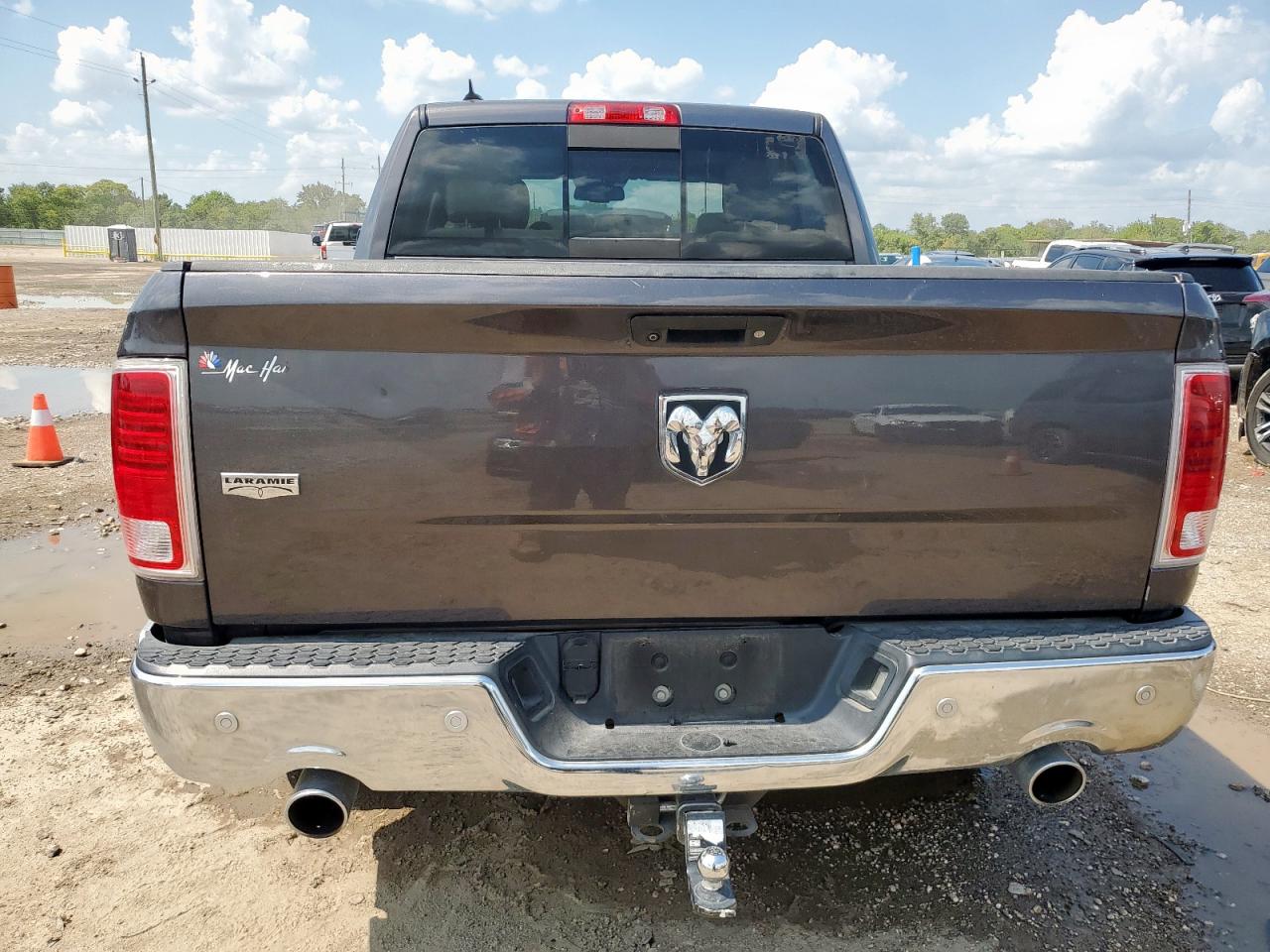 2015 Ram 1500 Laramie VIN: 1C6RR6NT1FS624574 Lot: 70750695