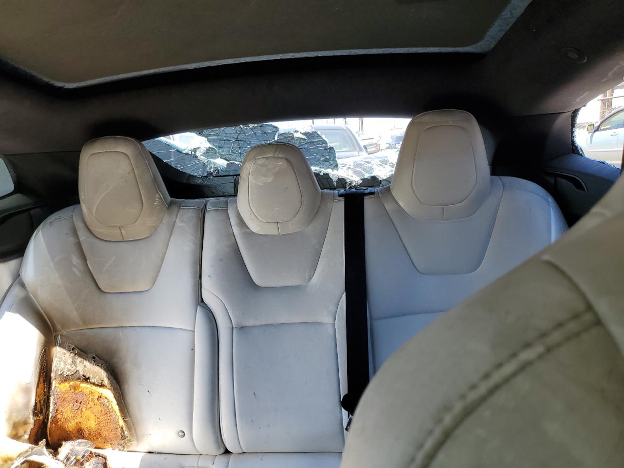 2018 Tesla Model S VIN: 5YJSA1E22JF271733 Lot: 67397235