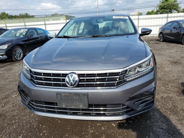Седаны VOLKSWAGEN PASSAT 2016 Серый