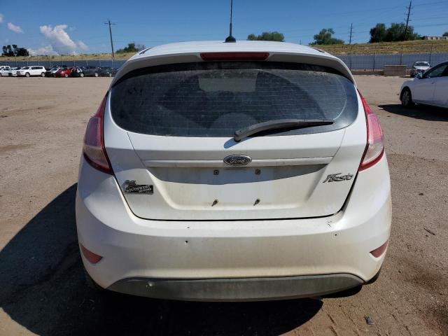  FORD FIESTA 2017 Белы
