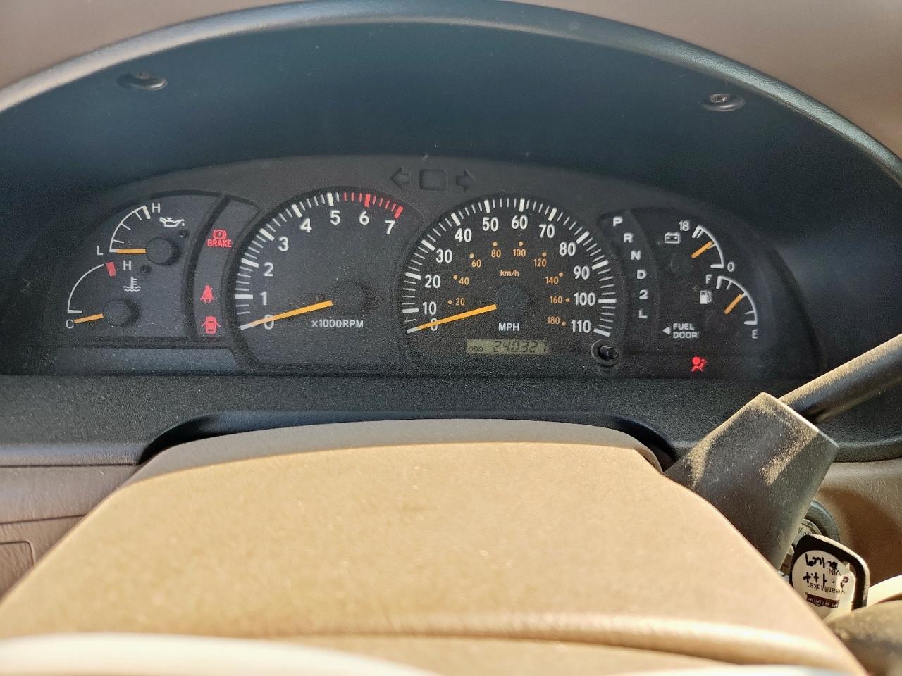 2004 Toyota Tundra Access Cab Sr5 VIN: 5TBRN34124S440469 Lot: 67643285