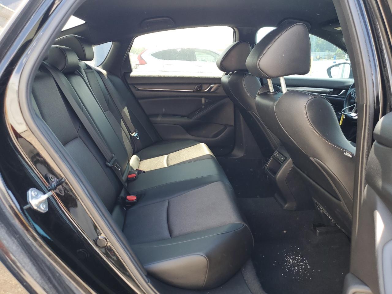 2022 Honda Accord Sport VIN: 1HGCV1F3XNA048565 Lot: 70816085