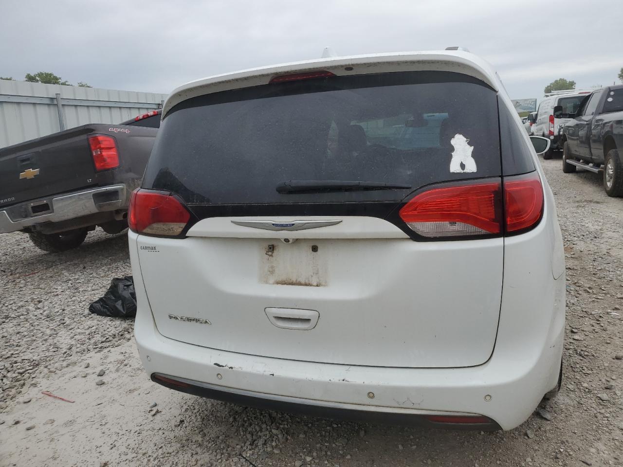 2018 Chrysler Pacifica Touring L VIN: 2C4RC1BG9JR214099 Lot: 70452295