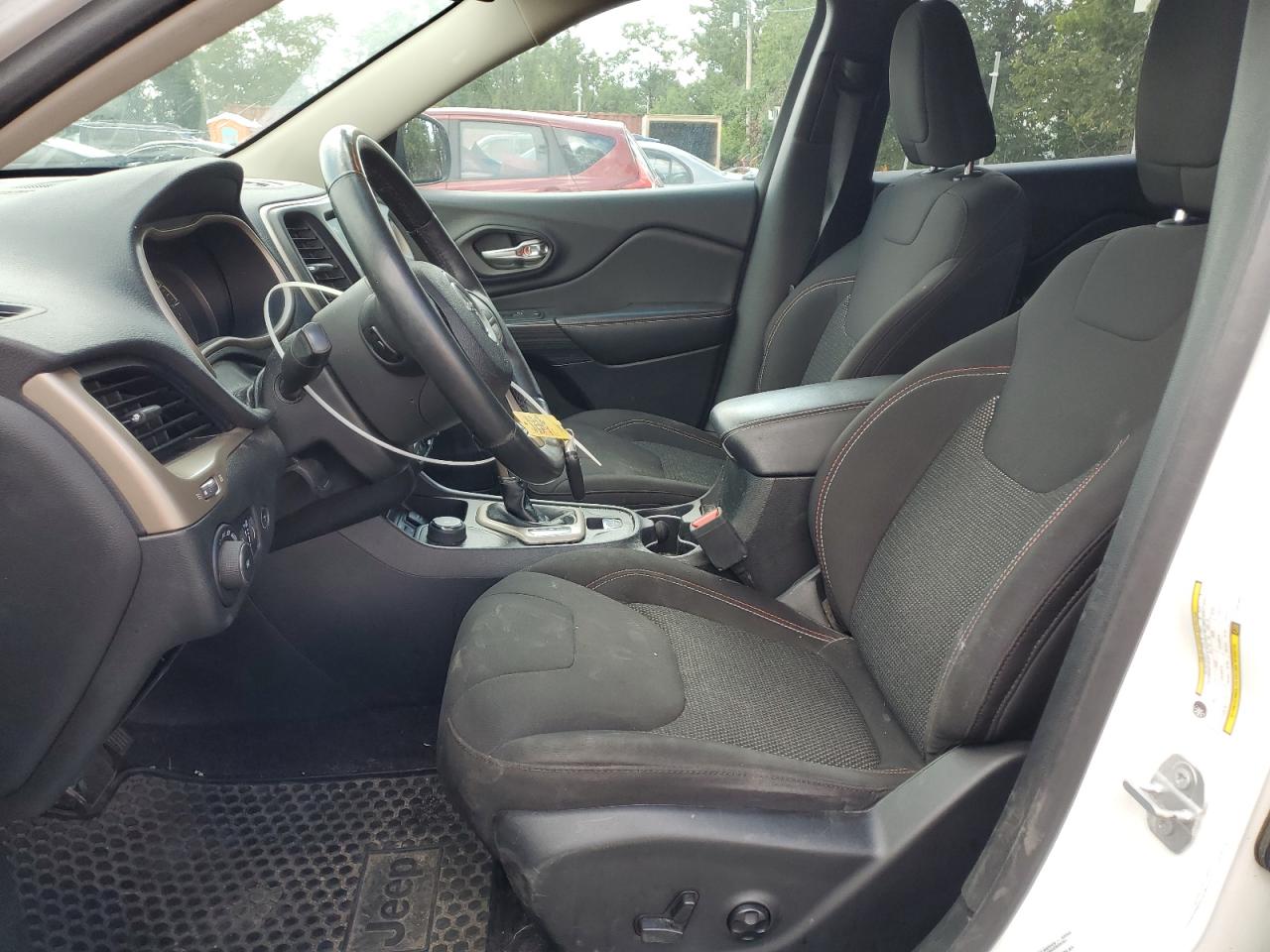 2017 Jeep Cherokee Latitude VIN: 1C4PJMCBXHW503611 Lot: 70299835