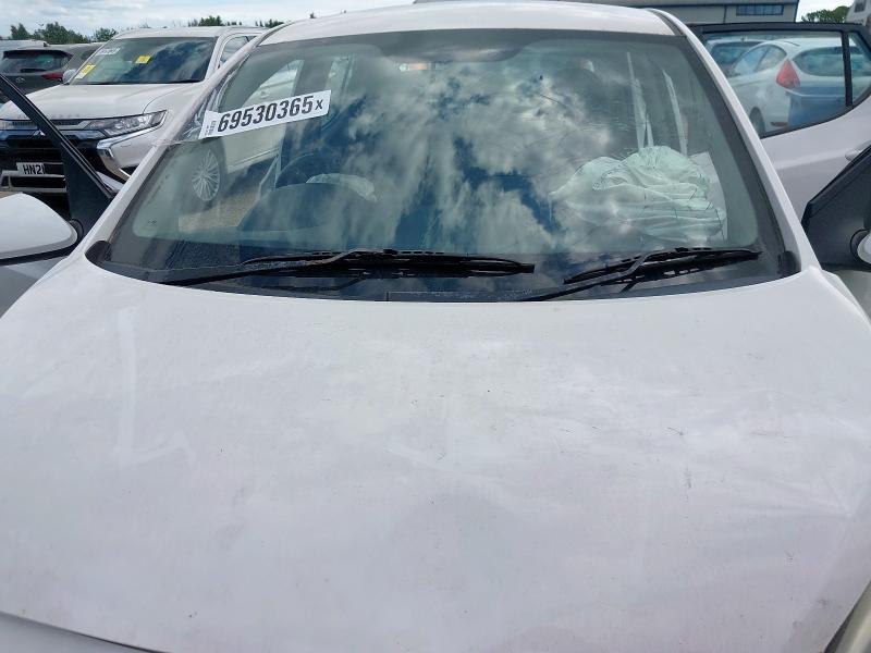 2014 HYUNDAI I10 SE 