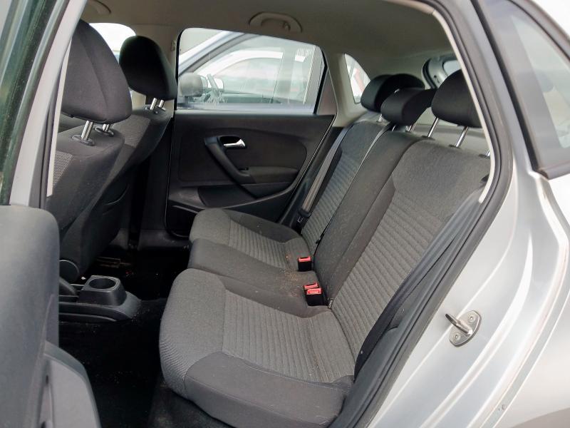 2010 VOLKSWAGEN POLO SE