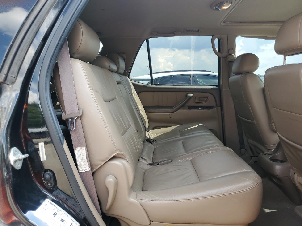 2002 Toyota Sequoia Limited VIN: 5TDZT38A02S111273 Lot: 69507185