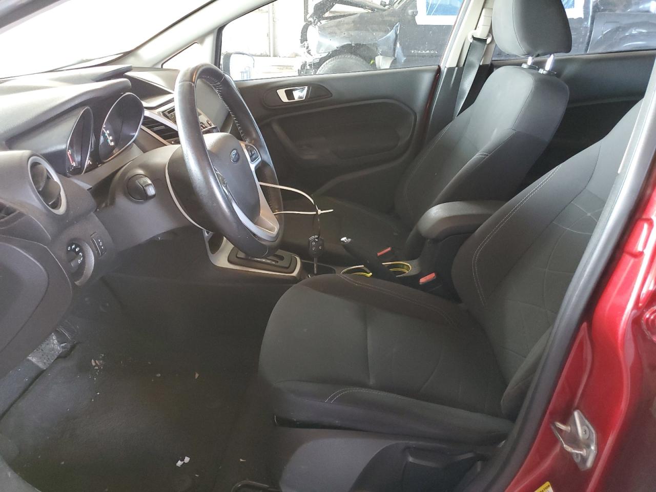 3FADP4EJ5FM181811 2015 Ford Fiesta Se