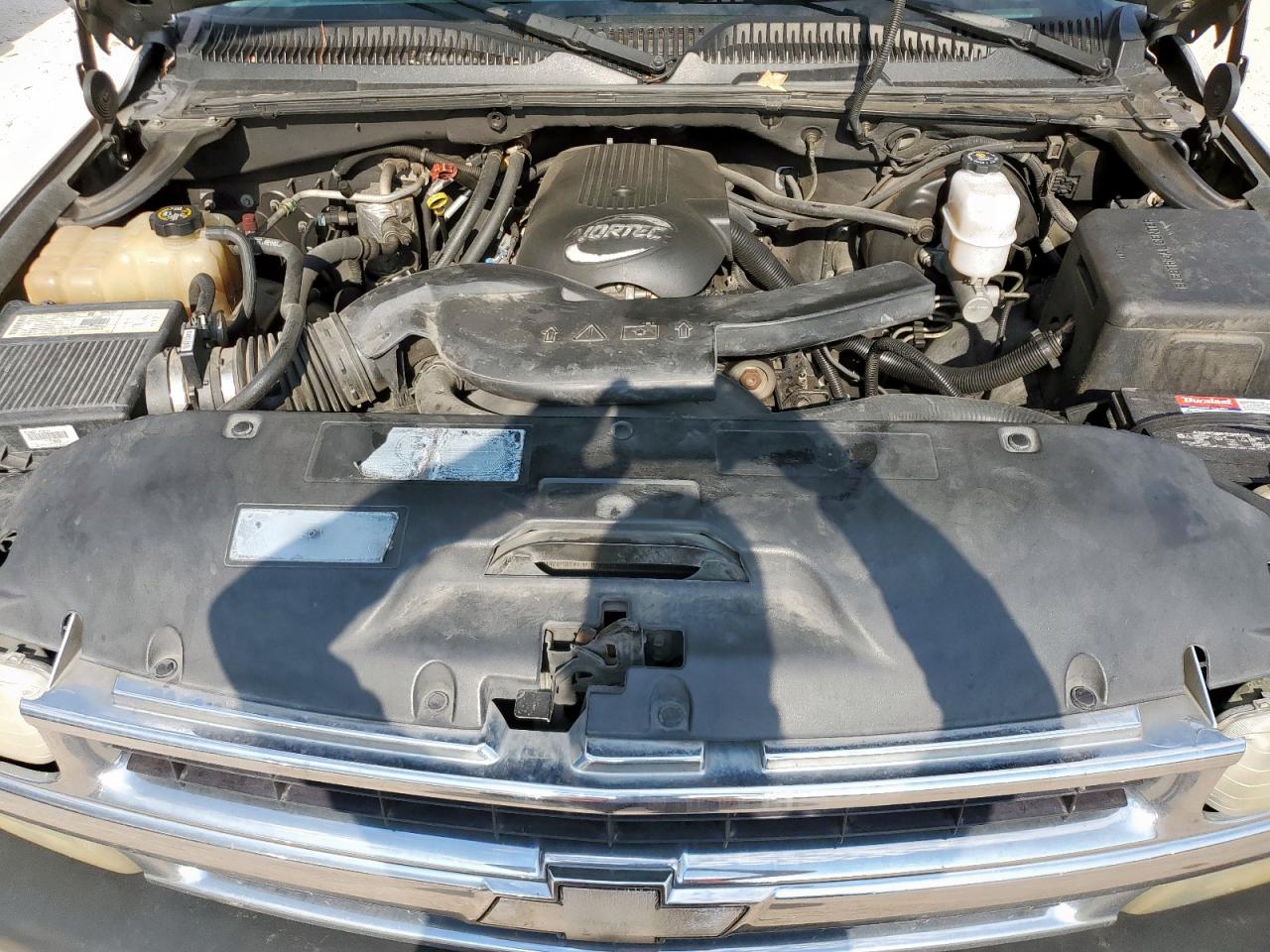 2002 Chevrolet Suburban C1500 VIN: 1GNEC16Z52J125301 Lot: 69219085